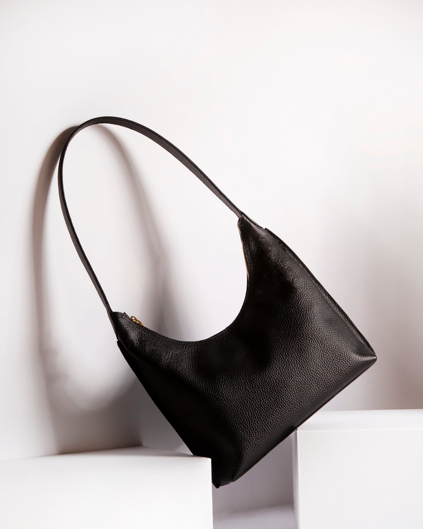 Amelia - Black